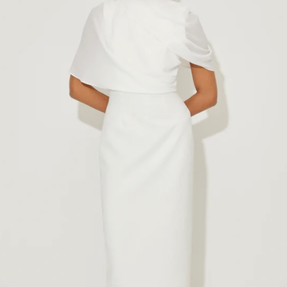 The Ultimate Muse Gathered Midi Dress